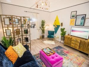 大型设计的一间客房坐落于2018年伯明翰 - 最佳室内设计秀2019年 -  GoodhomesMagazine.com