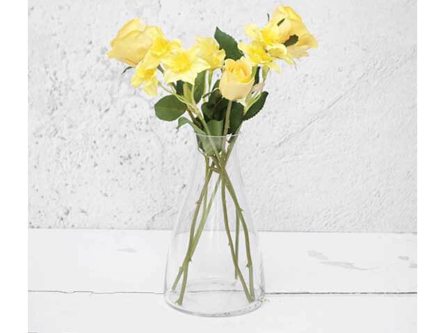 黄玫瑰和水仙花 - 最好的人造花 - 不是在高级速度 -  goodhomesmagazine.com