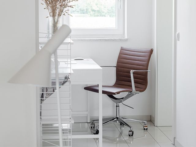 邪教家具椅子- 5必须有一个高效的家庭办公室-家庭办公室- goodhomesmagazine.com