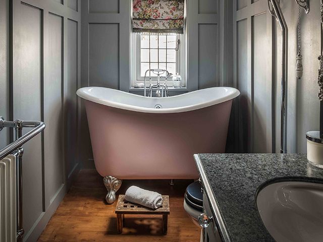Albion bath co tubby bath pink -浴室- goodhomesmagazine.com