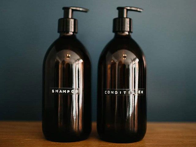 可重复使用的洗发水和护发素瓶子- goodhomesmagazine.com