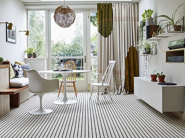薄条纹地毯 -  2020的5楼设计趋势 - 灵感 - 古德福斯Magazine.com