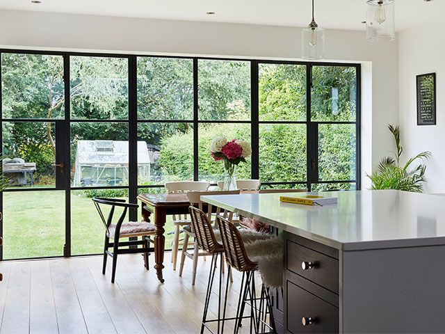厨房钢窗和门 - 让您的房子拥有节能钢门 - 灵感 - 古德霍姆斯Magazine.com