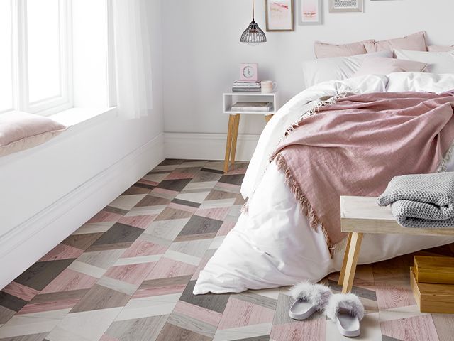 粉红色和灰色地板-顶端提示购买和照顾强化地板-购物- goodhomesmagazine.com