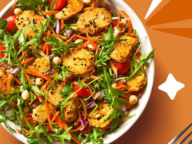 Chicken Tikka Salad  -  5新鲜简单的夏季沙拉食谱 - 厨房 -  Goodhomesmagazine.com