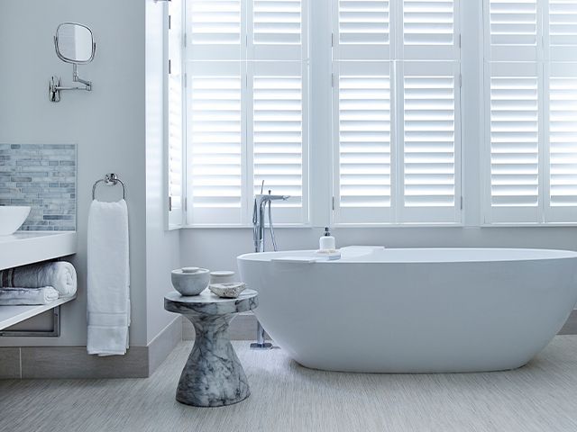 白色浴室-如何为你的家选择合适的白色阴影-灵感- goodhomesmagazine.com