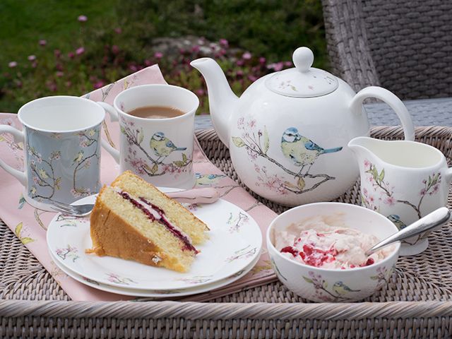 下午茶设置 -  4 Quintessentially英国下午茶食谱 - 厨房 -  GoodhomesMagazine.com