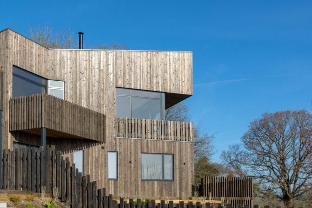 木质外观的现代设计住宅
