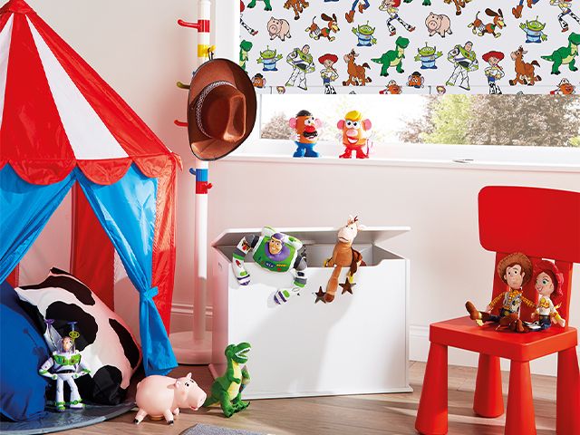 红色的玩具故事托儿所-最好和最差的颜色来油漆幼儿园儿童的房间- goodhomesmagazine.com