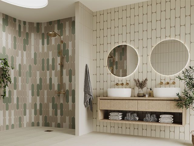 菱形断浴室瓷砖用白色,绿色和沙子颜色在弯曲浏览淋浴与黄金淋浴装置