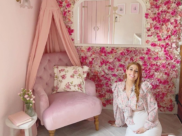 斯泰西所罗门的粉红色的托儿所。照片:@staceysolomon Instagram